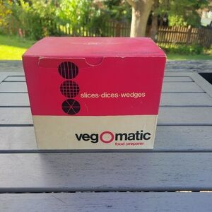 Vintage Veg 0 Matic Food Preparer - Red and White..